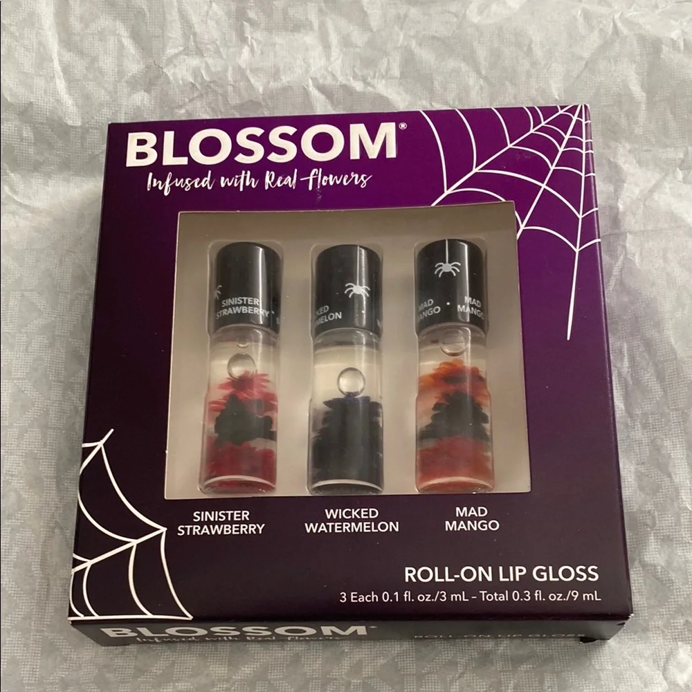 *Blossom Roll-On Lip Gloss Set